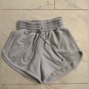 Abercrombie dolphin hem fleece shorts